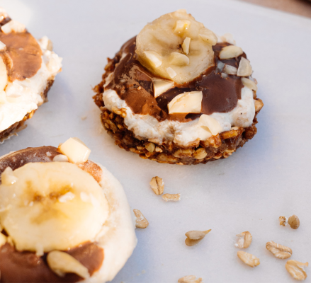 Rezept für Bananen Split Granola Bites  - Bananen Split Granola Bites